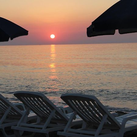 Hotel Za Maria Santo Stefano di Camastra Dış mekan fotoğraf