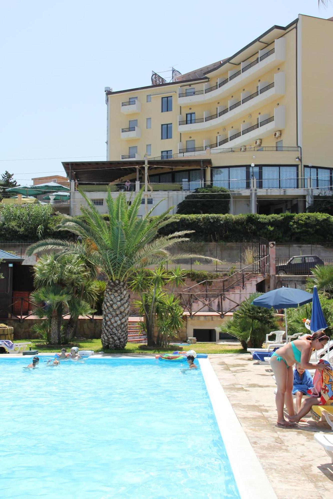 Hotel Za Maria Santo Stefano di Camastra Dış mekan fotoğraf