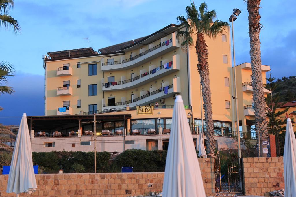 Hotel Za Maria Santo Stefano di Camastra Dış mekan fotoğraf